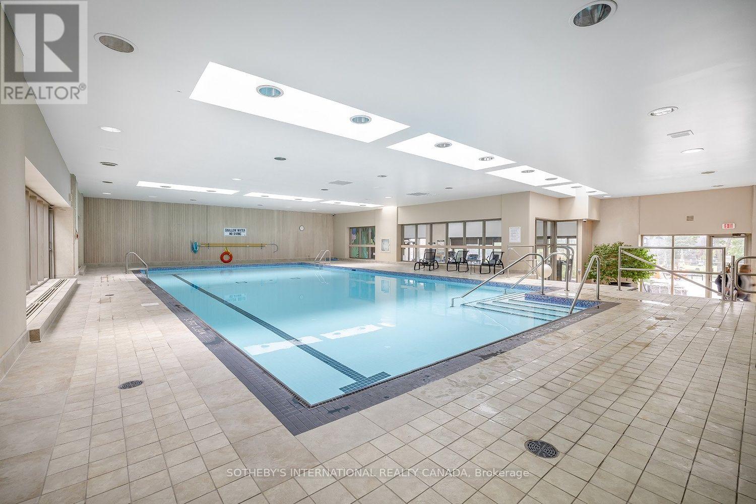 #902 61 ST CLAIR AVENUE W - Image 37