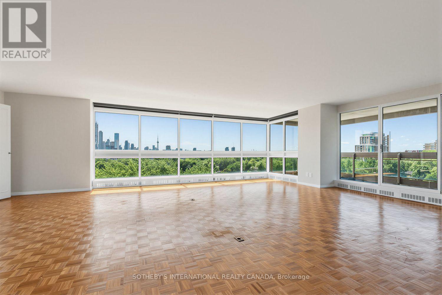 #902 61 ST CLAIR AVENUE W - Image 4