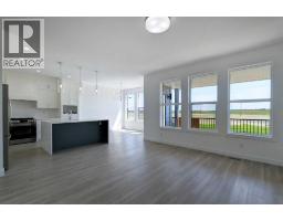 Kitchen - 160 Copperhead Road Se, Calgary, AB T2Z5G8 Photo 7