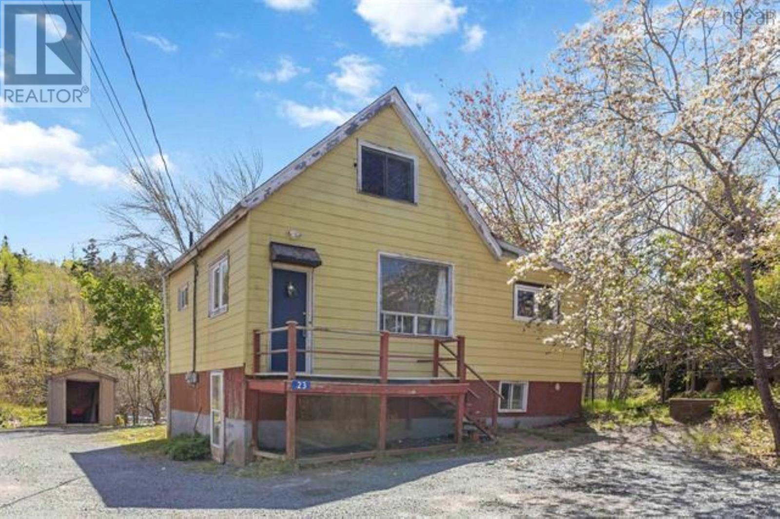 23 Military Road, Halifax — photo 2