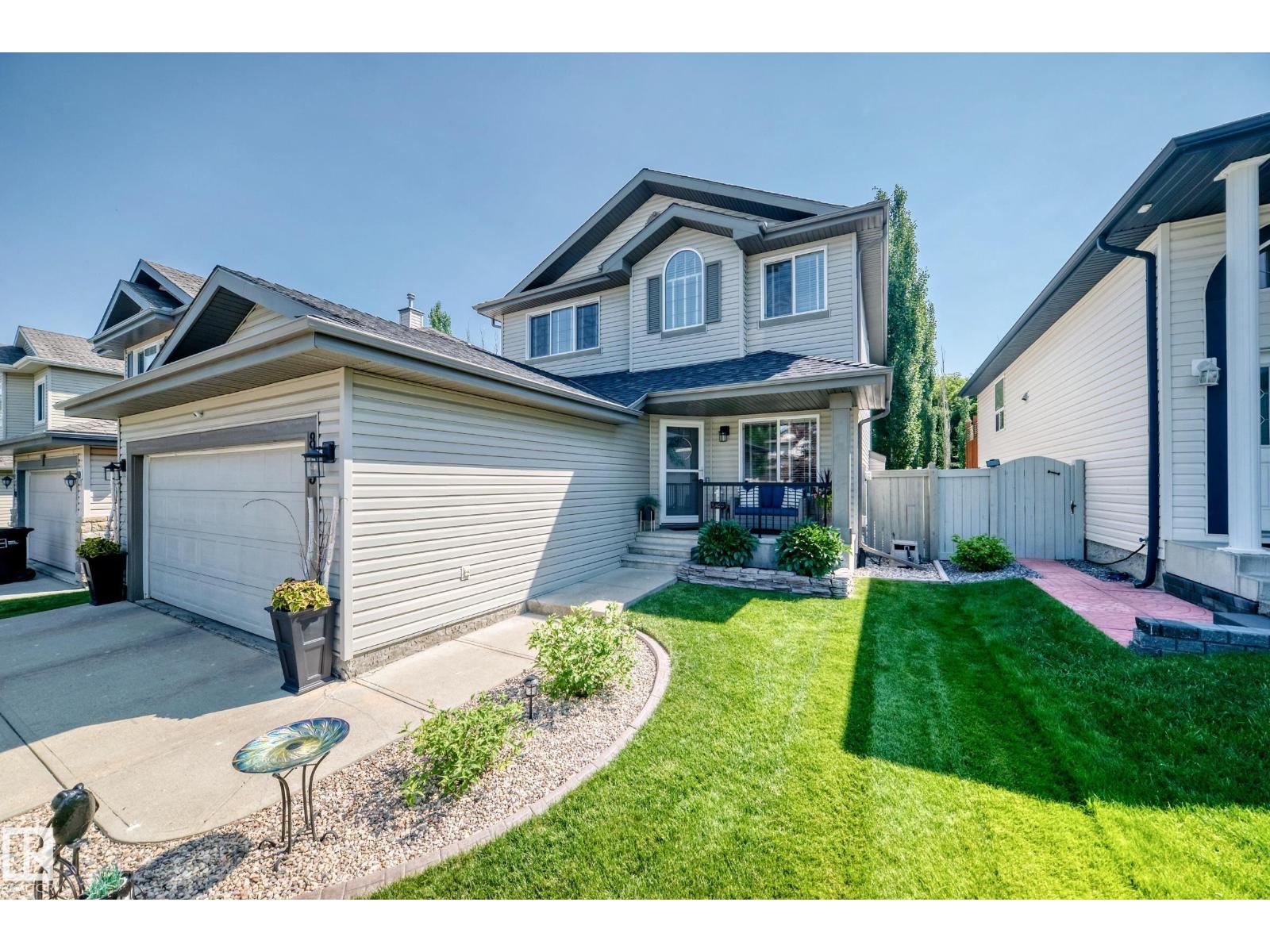 823 77 ST SW - 2