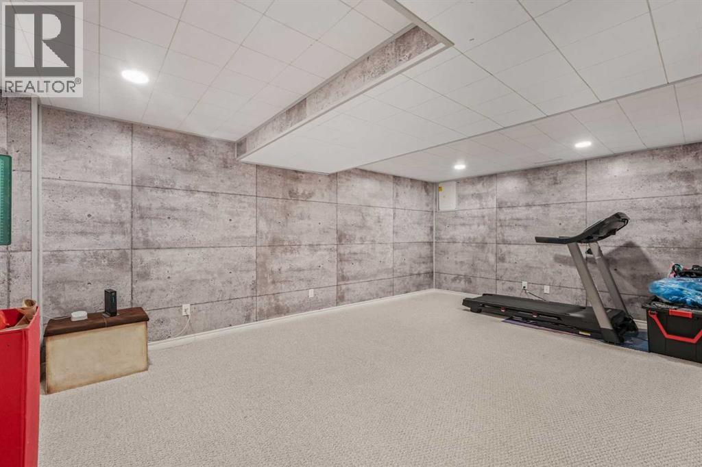 70 Brae Glen Lane SW - 44