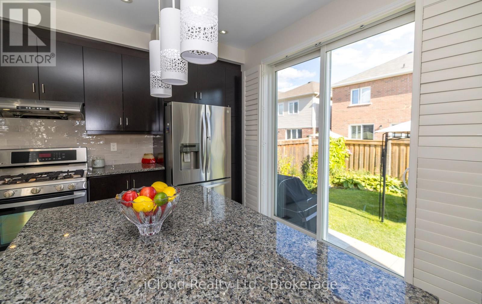 954 PENSON CRESCENT - 18