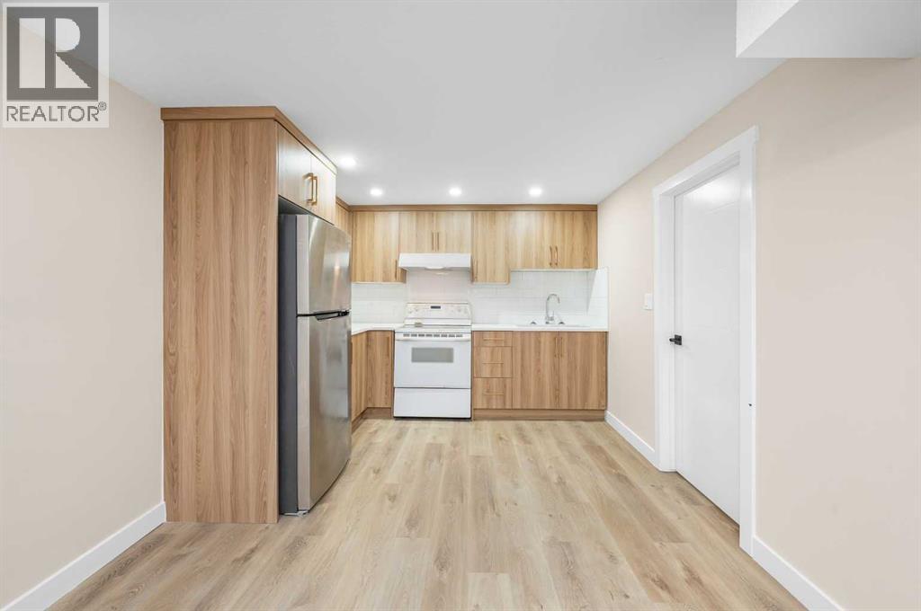 2231 40 Street SE - 22