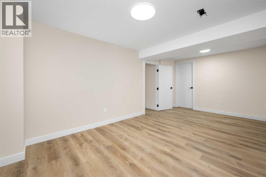 2231 40 Street SE - 27