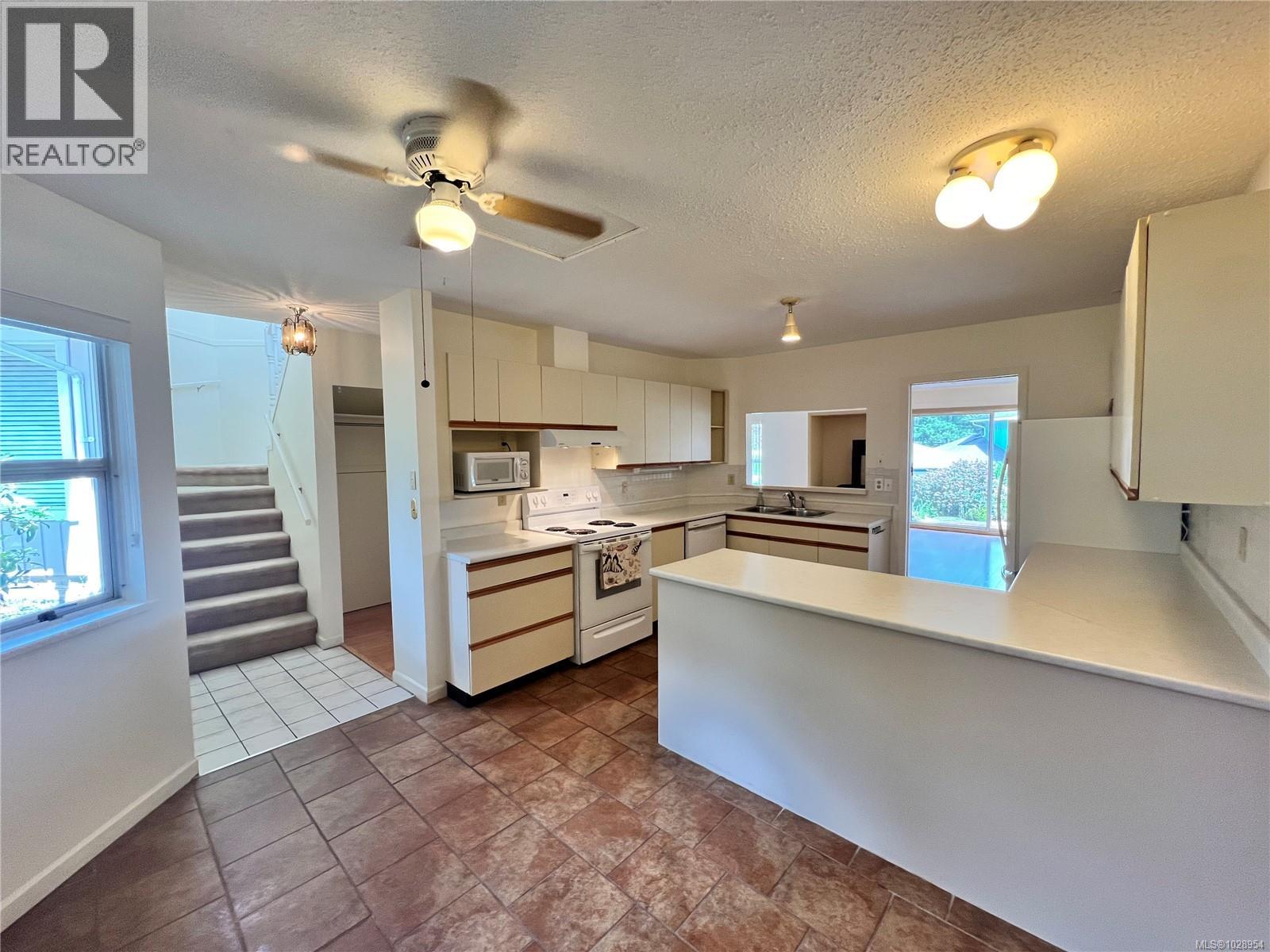 #3 130 Corbett Rd - Image 7