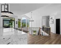 Dining room - 7134 Nakiska Drive, Vernon, BC V1B3M5 Photo 16