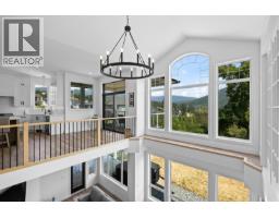 Dining nook - 7134 Nakiska Drive, Vernon, BC V1B3M5 Photo 17