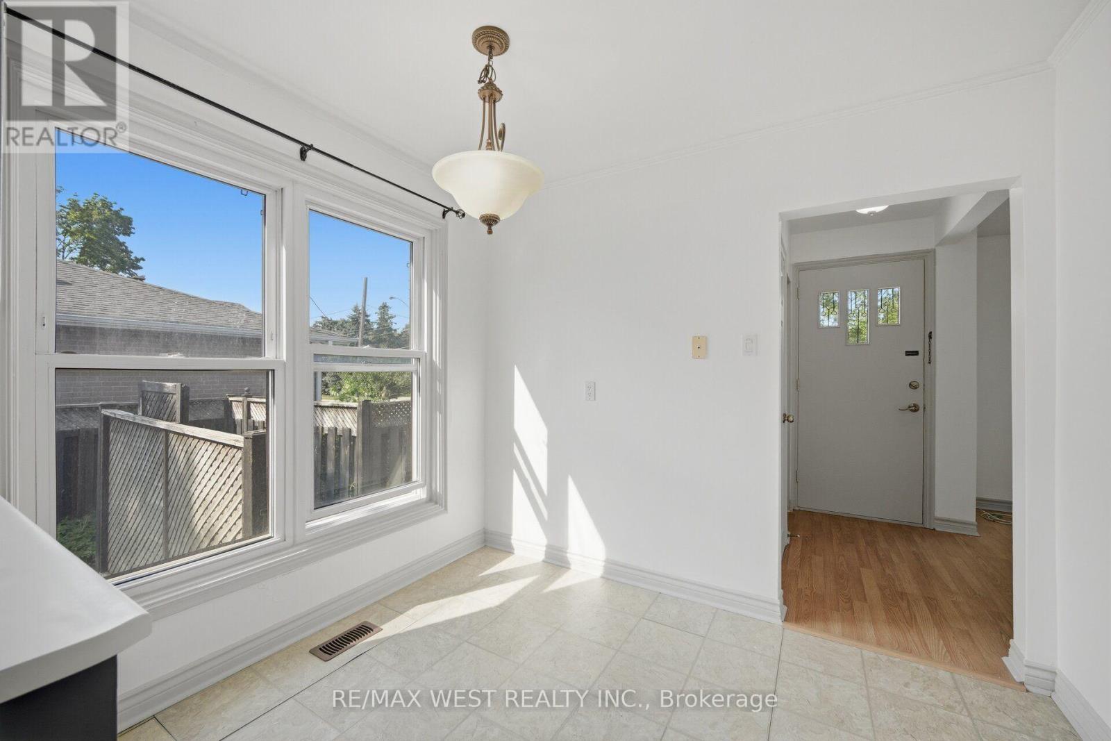 751 MEADOWVALE ROAD - 10