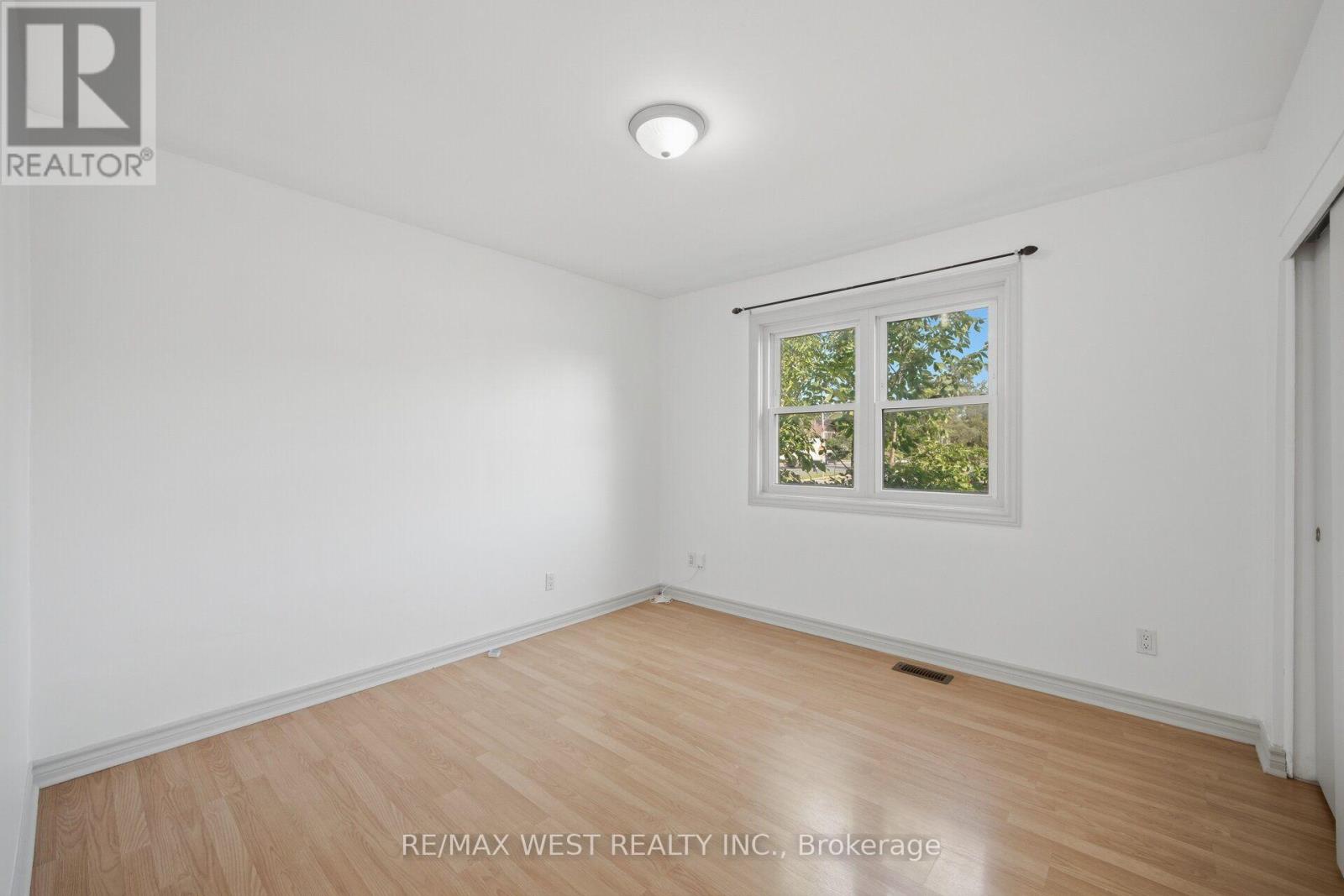 751 MEADOWVALE ROAD - 12