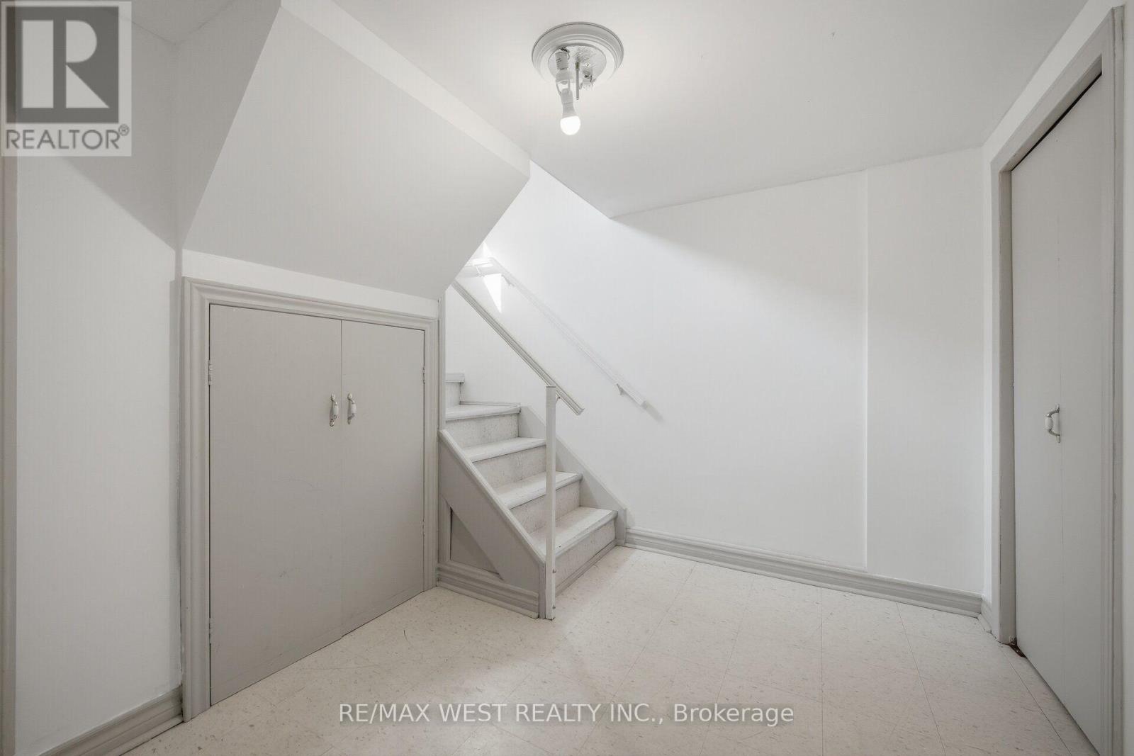 751 MEADOWVALE ROAD - 20