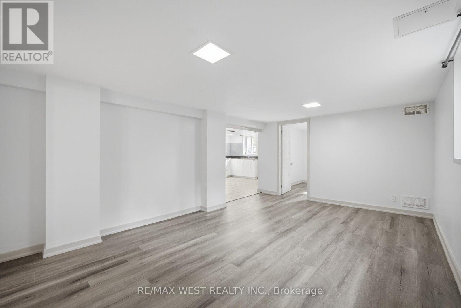 751 MEADOWVALE ROAD - 21