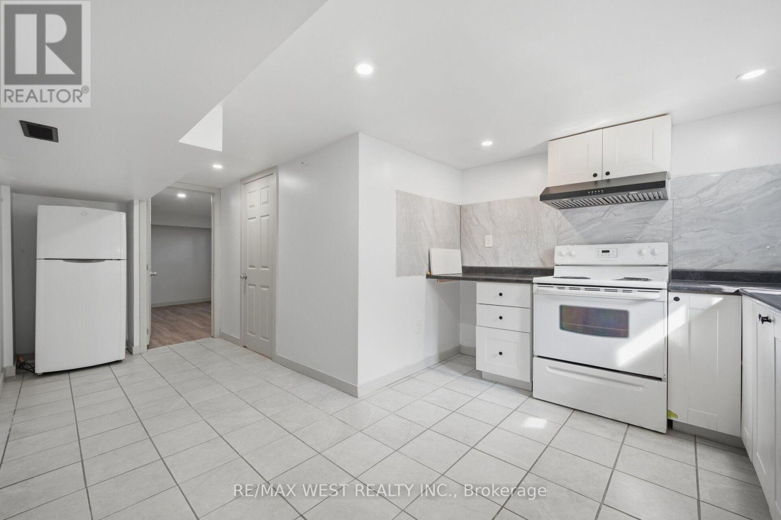 751 MEADOWVALE ROAD - 23