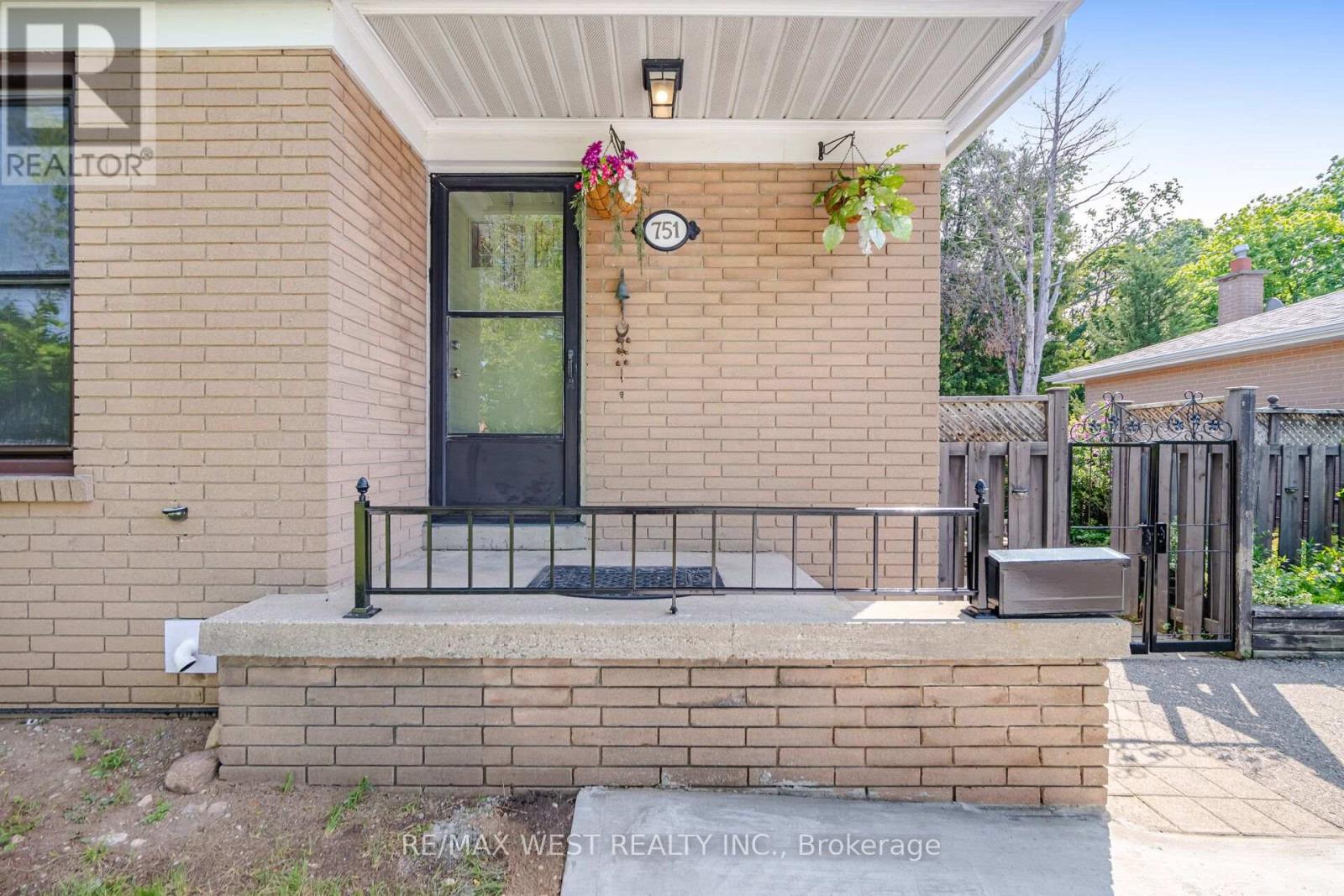 751 MEADOWVALE ROAD - 3