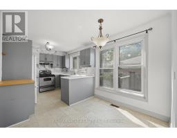 Kitchen - 751 Meadowvale Road, Toronto, ON M1C1T1 Photo 7