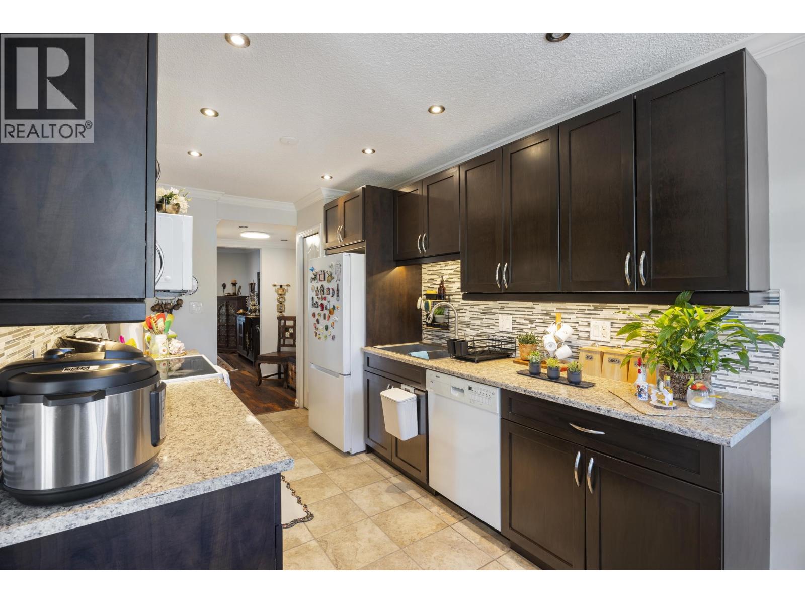 4 Bed, 3 Bath House for Sale in Coquitlam – 35 2561 RUNNEL DRIVE, Coquitlam – MLS# R3152626 - Image 8