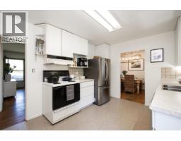 361 W 19th Street, North Vancouver, BC V7M1X7 Photo 10