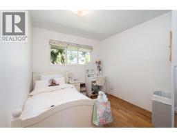 361 W 19th Street, North Vancouver, BC V7M1X7 Photo 14