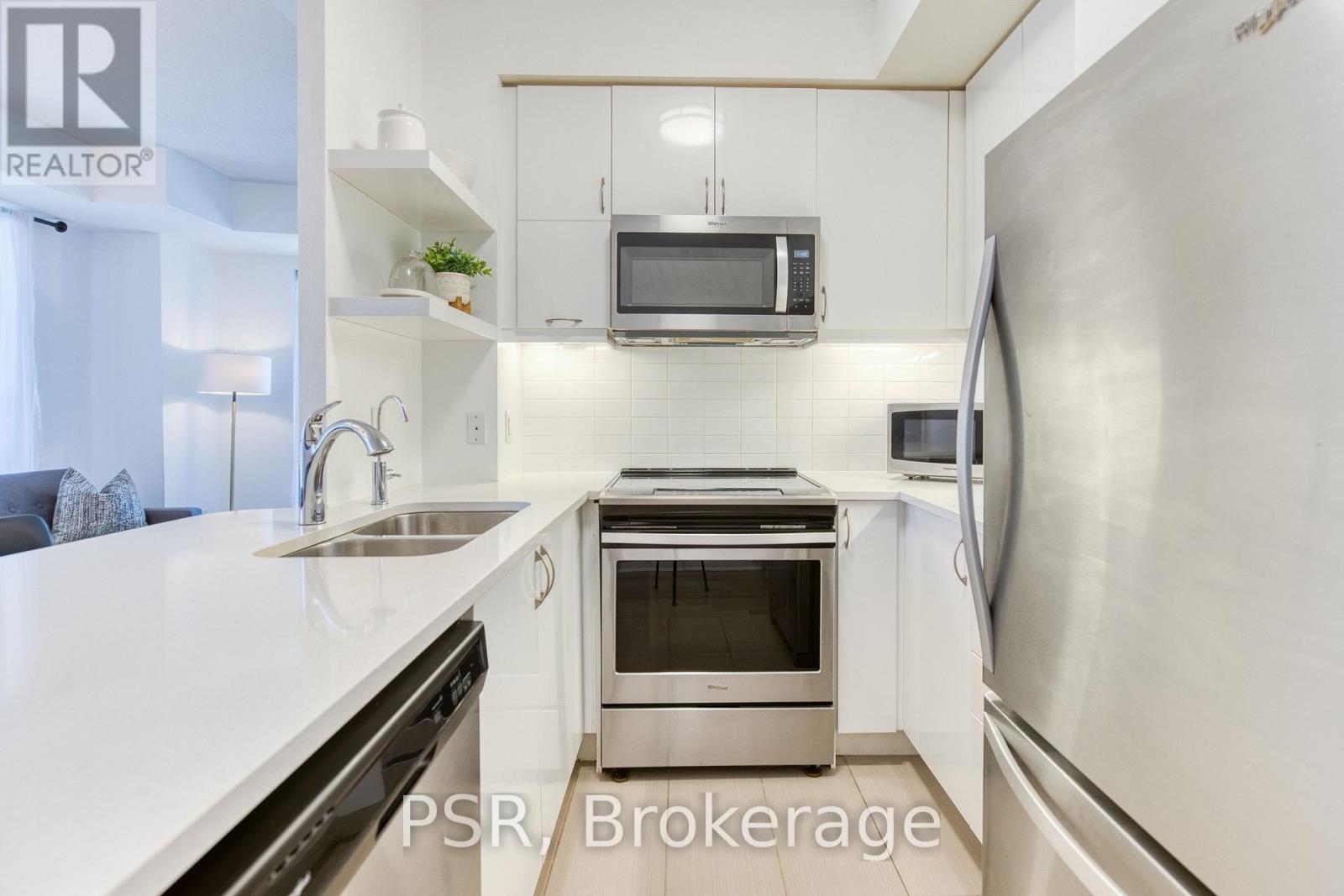 #905 39 ANNIE CRAIG AVENUE - 4
