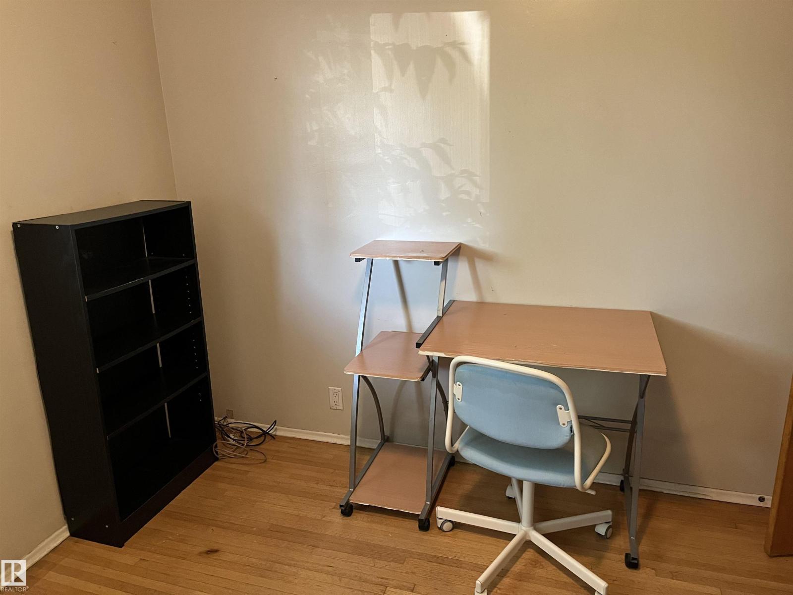 12011 87 AV NW - Image 13