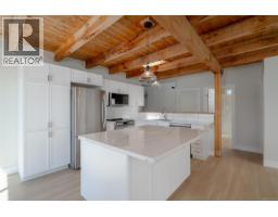 Kitchen - 5492 Deep Bay Dr, Bowser, BC V0R1G0 Photo 6