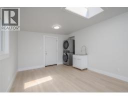 5492 Deep Bay Dr, Bowser, BC V0R1G0 Photo 12