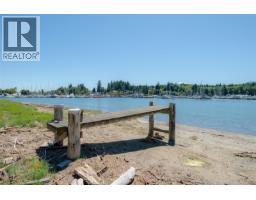 5492 Deep Bay Dr, Bowser, BC V0R1G0 Photo 32