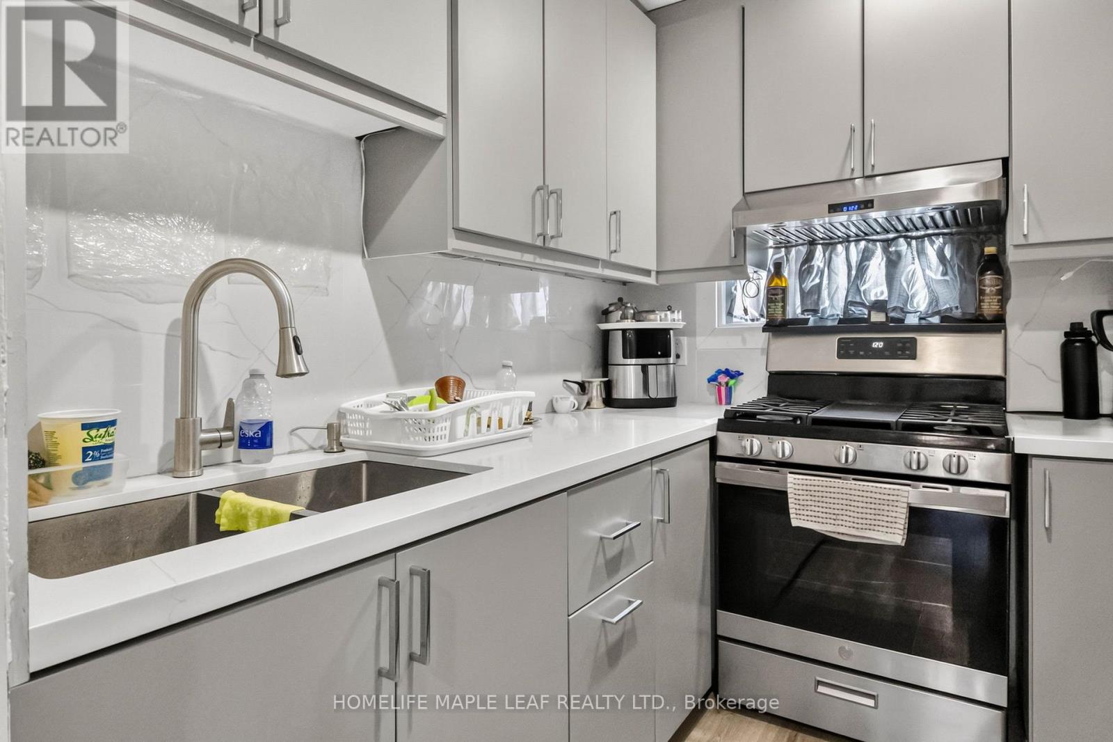 #19 178 GRULKE STREET - 14