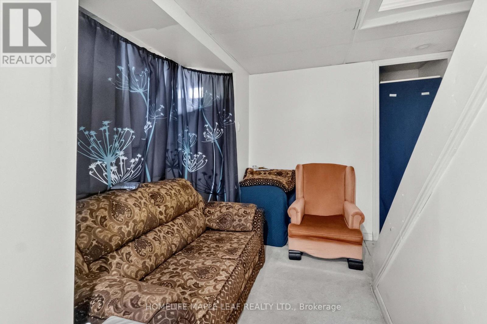 #19 178 GRULKE STREET - 23