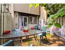 19 - 178 Grulke Street, Kitchener, ON N2A1T1 Photo 26