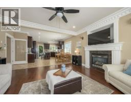 825 Robinson Street, Coquitlam, BC V3J4G4 Photo 8