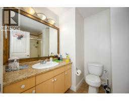 825 Robinson Street, Coquitlam, BC V3J4G4 Photo 32