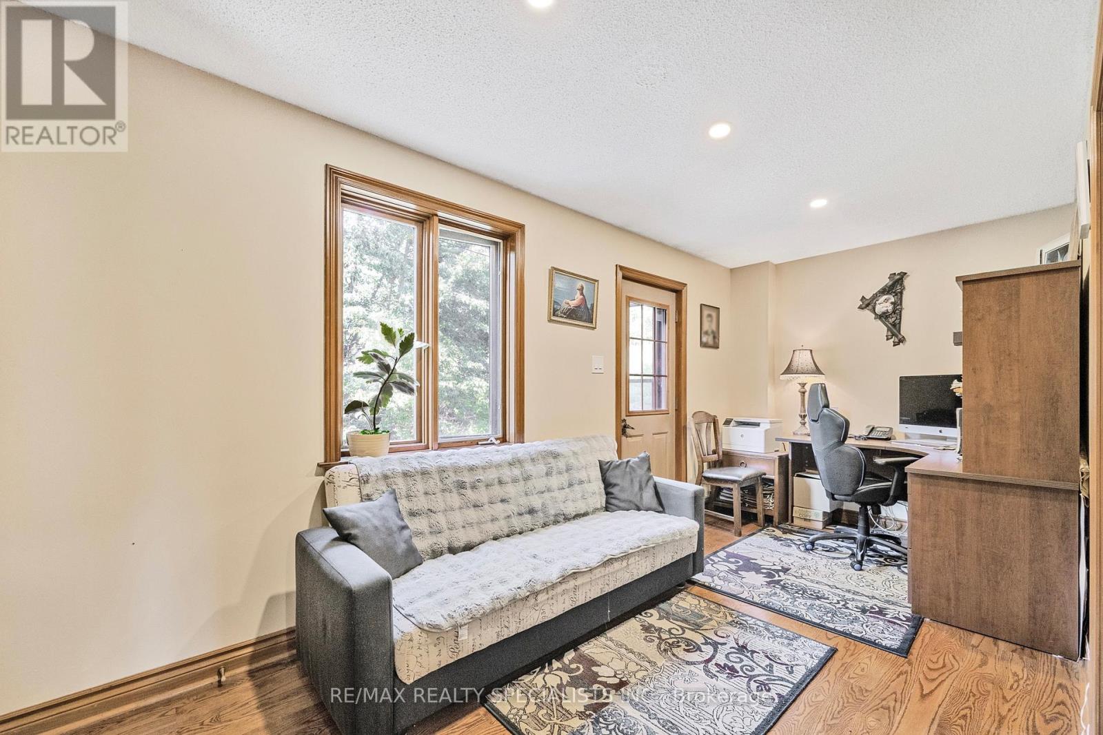 428239 25TH SIDE ROAD - 23