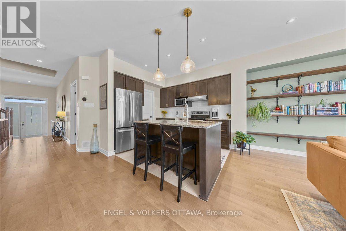 3 Bed, 3 Bath House for Sale in Ottawa – 556 TRIANGLE STREET, Ottawa – MLS# X13635608 - Image 10