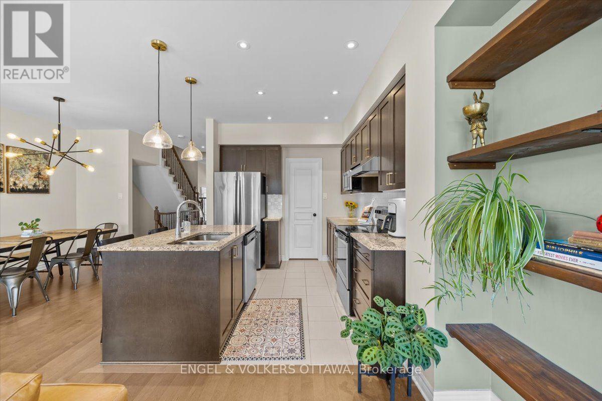 3 Bed, 3 Bath House for Sale in Ottawa – 556 TRIANGLE STREET, Ottawa – MLS# X13635608 - Image 17