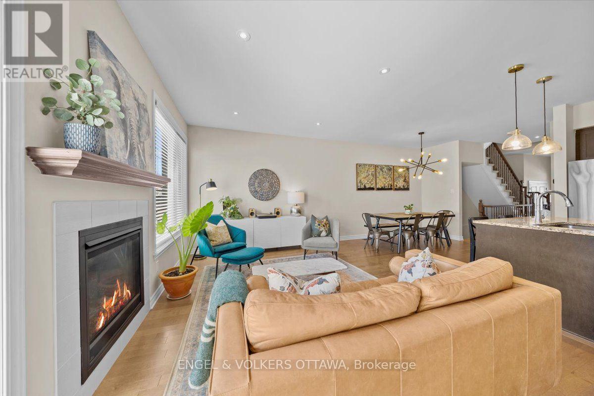 3 Bed, 3 Bath House for Sale in Ottawa – 556 TRIANGLE STREET, Ottawa – MLS# X13635608 - Image 21
