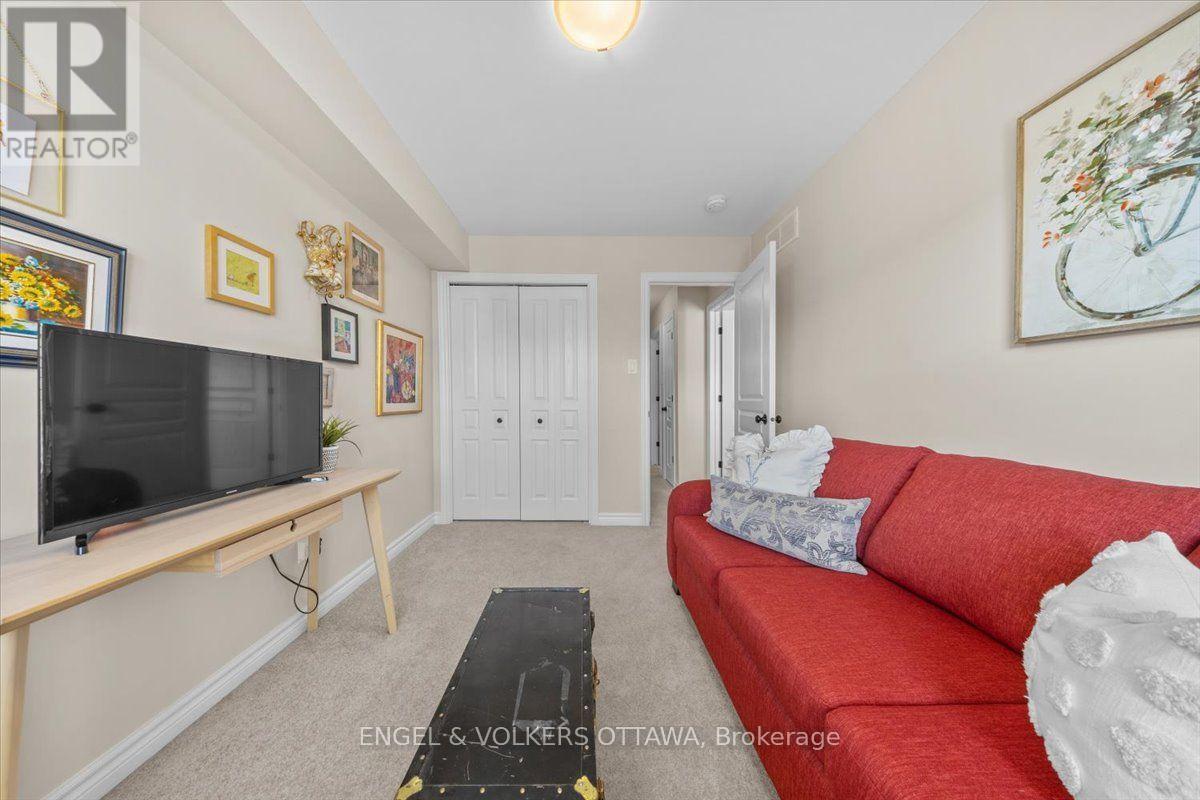 3 Bed, 3 Bath House for Sale in Ottawa – 556 TRIANGLE STREET, Ottawa – MLS# X13635608 - Image 40
