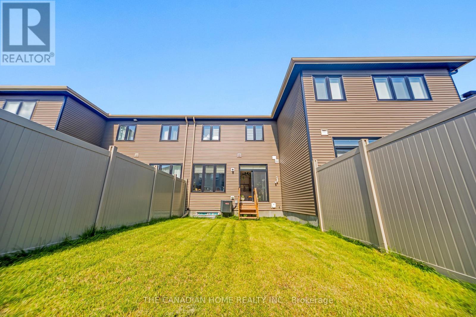 3 Bed, 3 Bath House for Sale in Ottawa – 921 CLARKIA STREET, Ottawa – MLS# X13637542 - Image 15