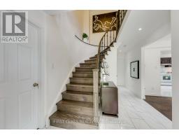 27 Alton Towers Circle, Toronto, ON M1V3T2 Photo 12