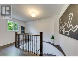 27 Alton Towers Circle, Toronto, ON M1V3T2 Photo 13