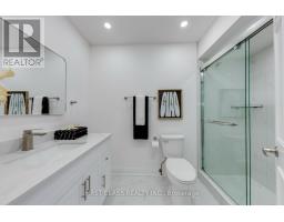 27 Alton Towers Circle, Toronto, ON M1V3T2 Photo 16