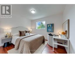 27 Alton Towers Circle, Toronto, ON M1V3T2 Photo 18
