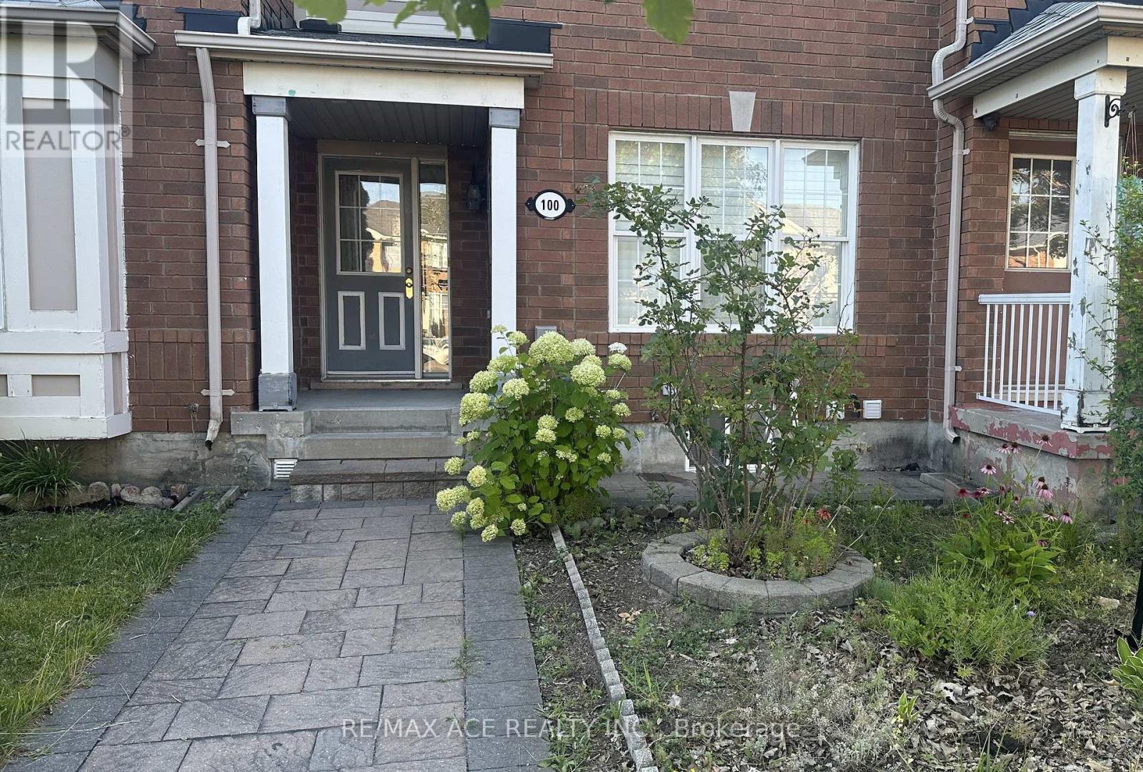 Photo of 100 Staines Road