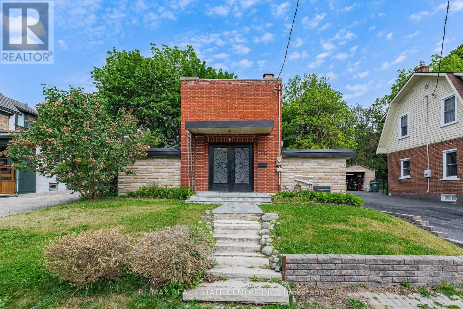 100 MANSION STREET — photo 2
