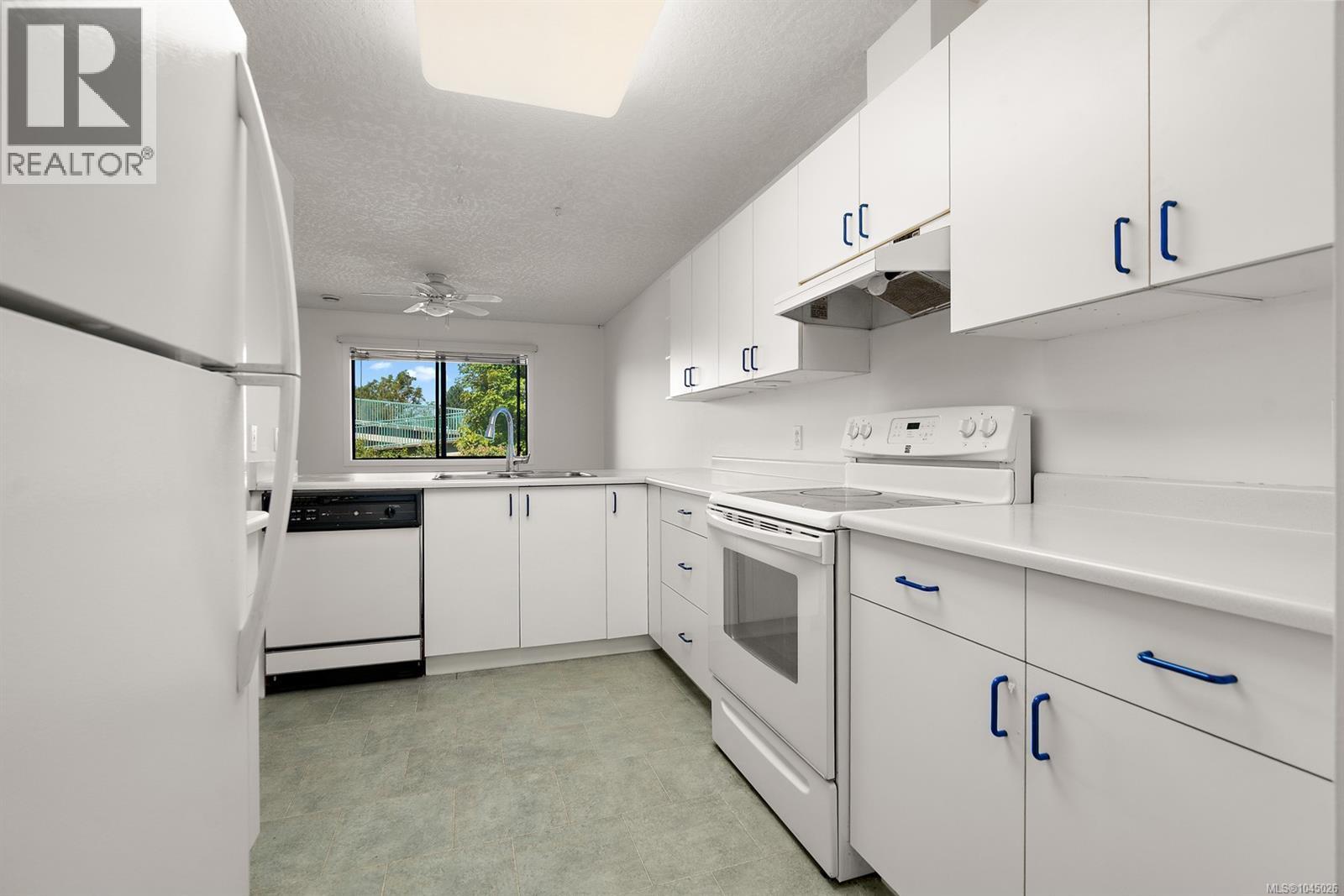 #6 1404 McKenzie Ave - 9