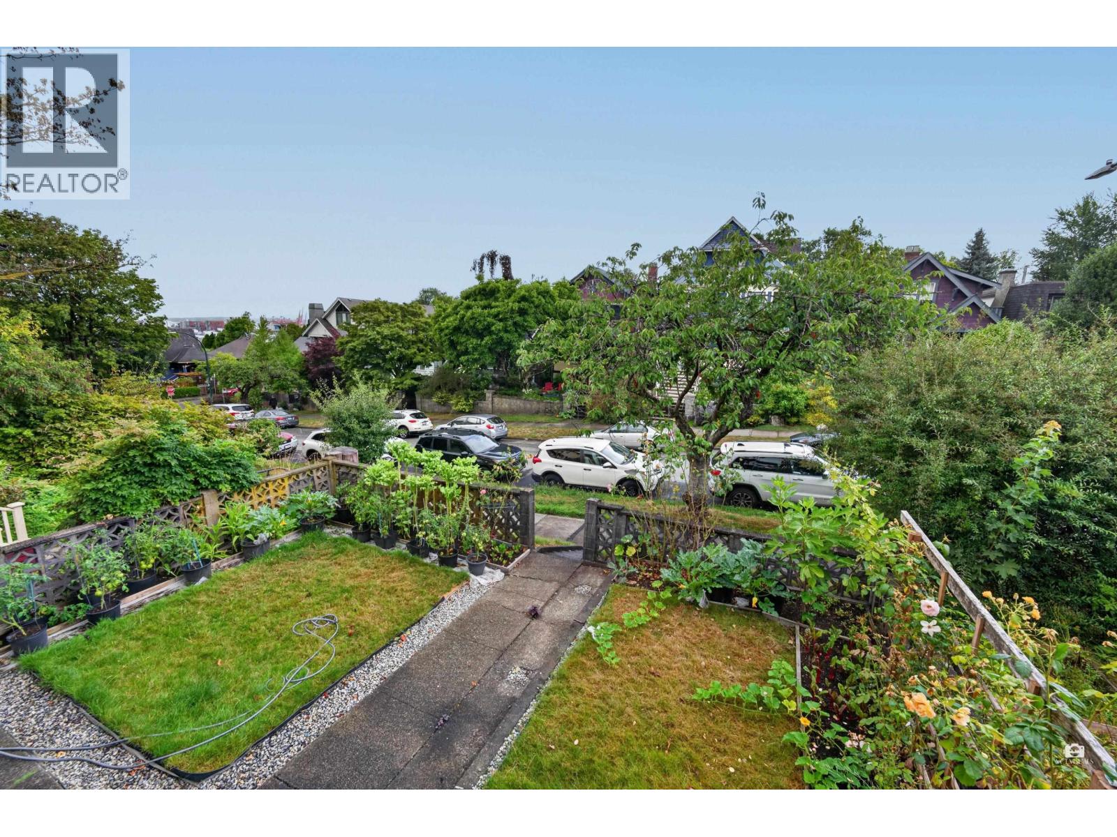 6 Bed, 3 Bath House for Sale in Vancouver – 1828 PARKER STREET, Vancouver – MLS# R3152456 - Image 10