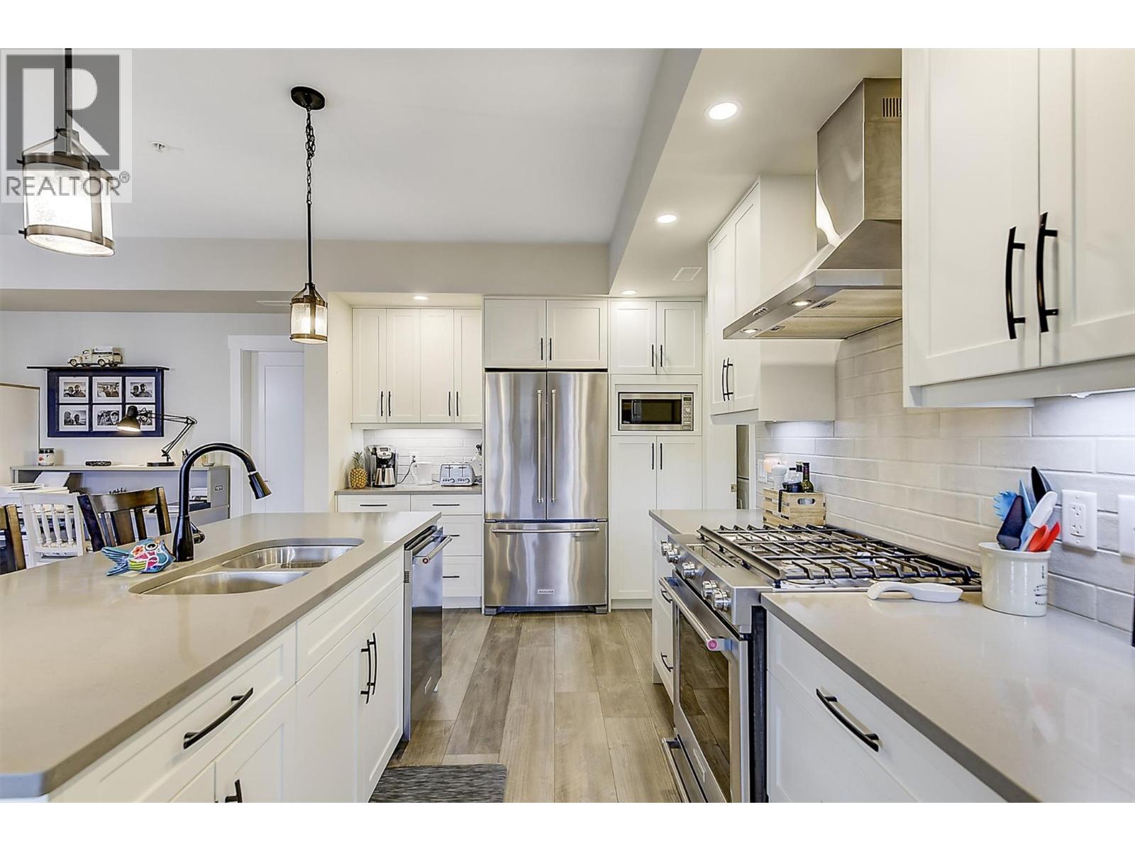 4000 Redstone Crescent Unit# 222