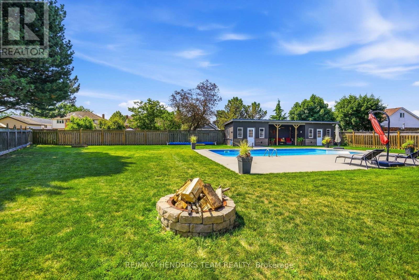 169 MICHAEL DRIVE - Image 33