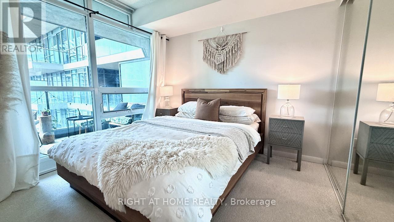 #656 209 FORT YORK BOULEVARD S - 14