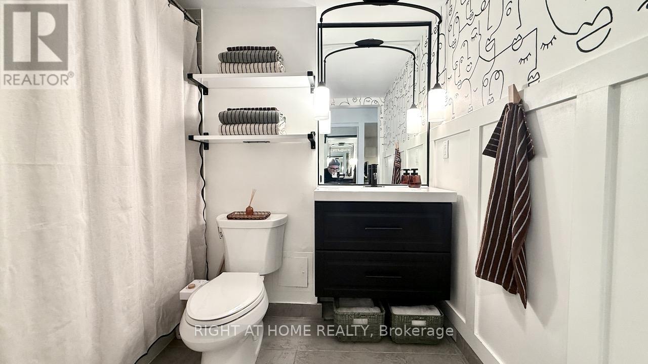 #656 209 FORT YORK BOULEVARD S - 18